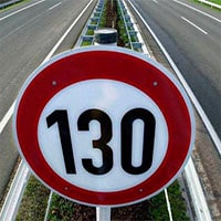 В России разрешили ездить со скоростью 130 км в час